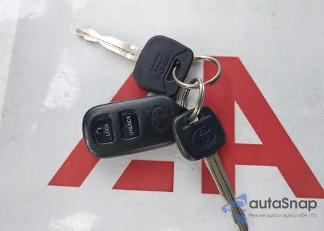 2005 Toyota Rav4 from USA, damaged, VIN JTEHD20V050051466